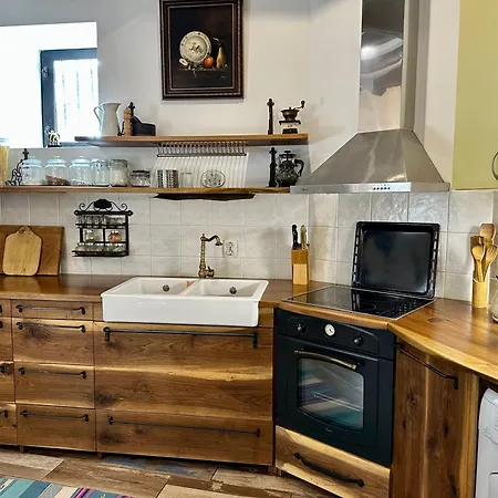 The Red Willa Wielkie Tyrnowo